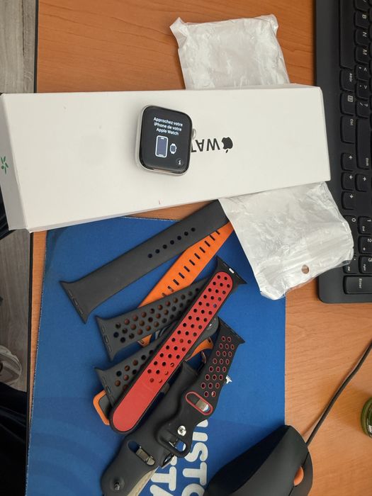 Apple watch SE 2 , 44 mm , culoare argintiu, full cutie
