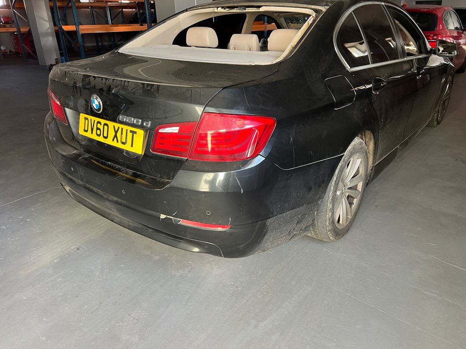 dezmembrez Bmw f10 520d