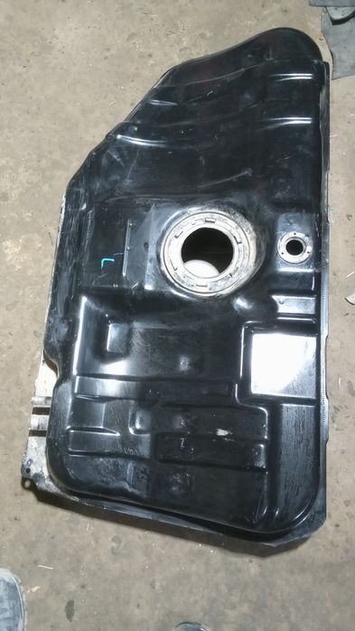 Бак бензобак Жентра находится в янгиюле