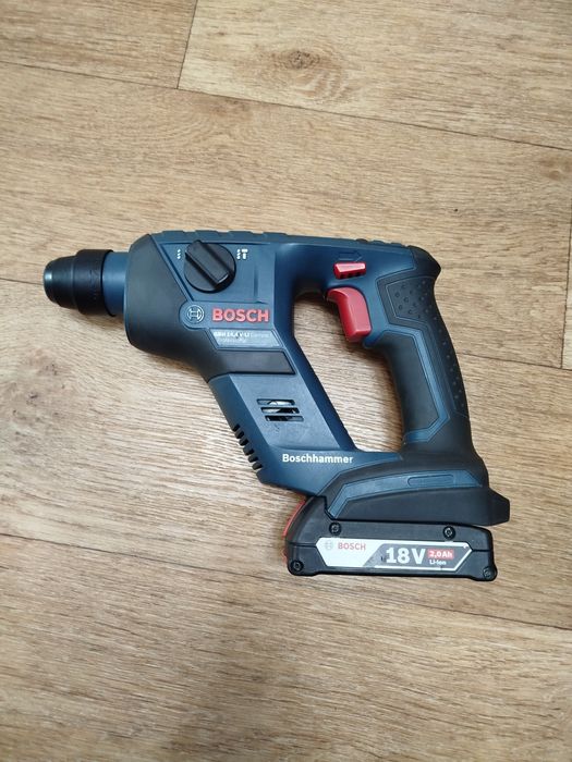 Перфоратор  Bosch.