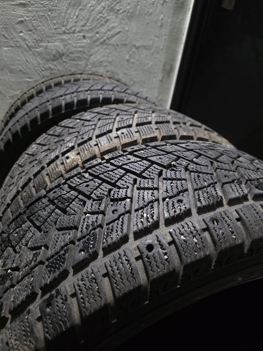 Продам Шины зимние