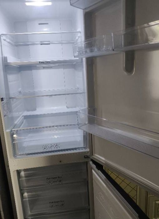 Продам холодильник Samsung