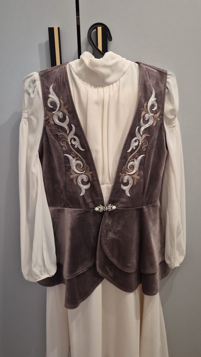 Қазақша жилетка сатамын 42/44размер