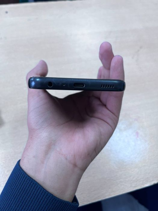 Samsung A24 xotira 6/128  telifon yangidek turpdi 4 oy boldi olingani