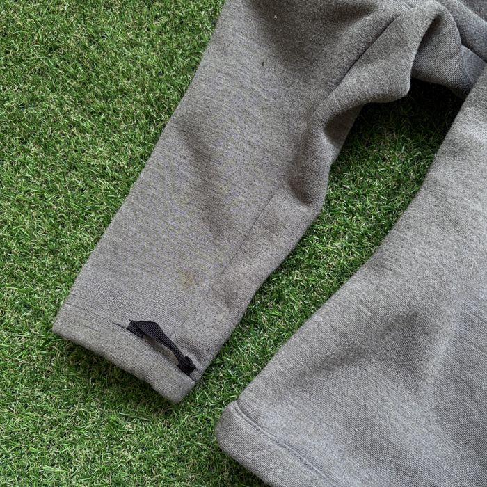 Дамски якета и горници JACK WOLFSKIN, G-STAR, BENETTON
