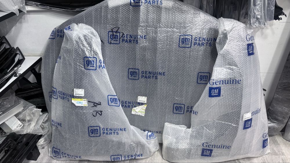 Malibu 2 Kapot va Krilo GM