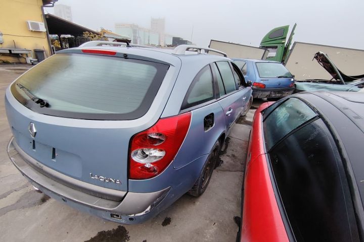 Aripa fata stanga Renault Laguna 2003 1.9 DCi MT (120 hp)