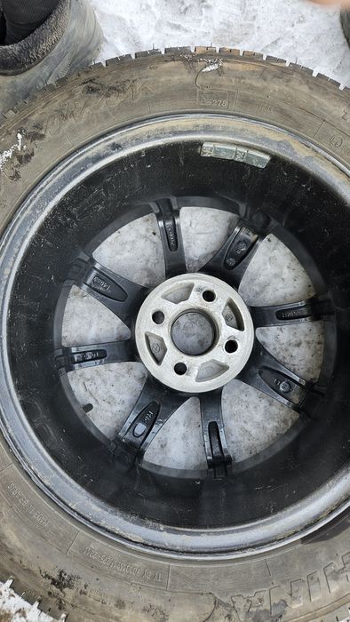 Продам комплект дисков с резиной r15