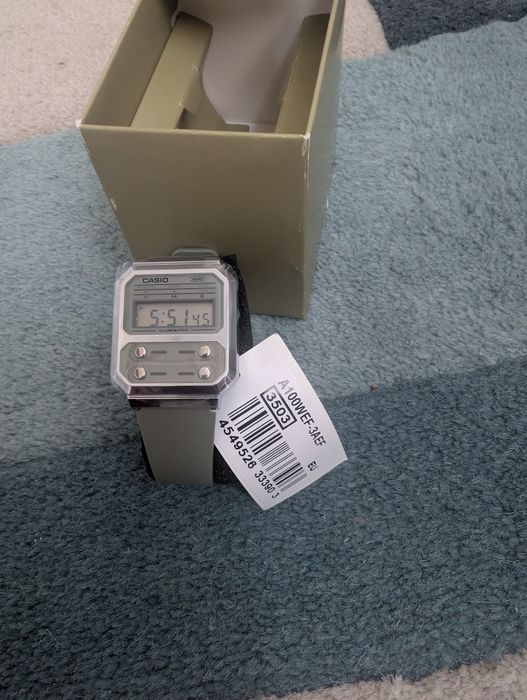 Часовник Casio A100WEF-8AEF нов сив/зелен