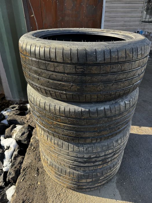 245 45 R19 hankook в идеальном состояний