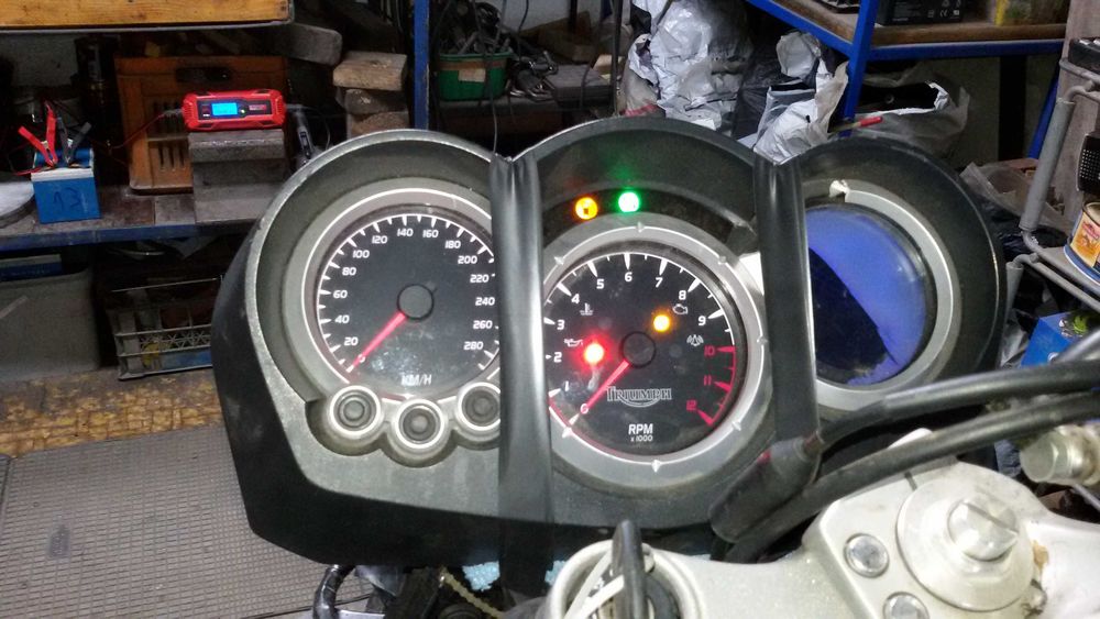 Части за Triumph Sprint ST 1050 и  BMW K1200GT