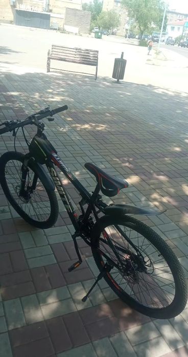 Велосипед продаю срочно