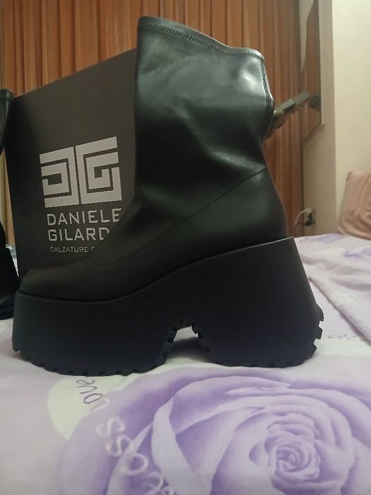 Дамски боти на Паоло Ботичели от естествена кожа. Стилни и качествени!