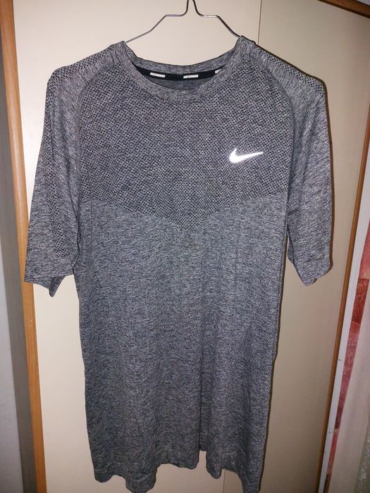 Тениска Nike L размер