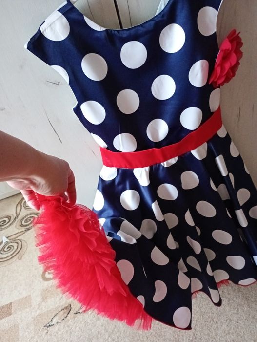 Платье на девочку 36-38рр