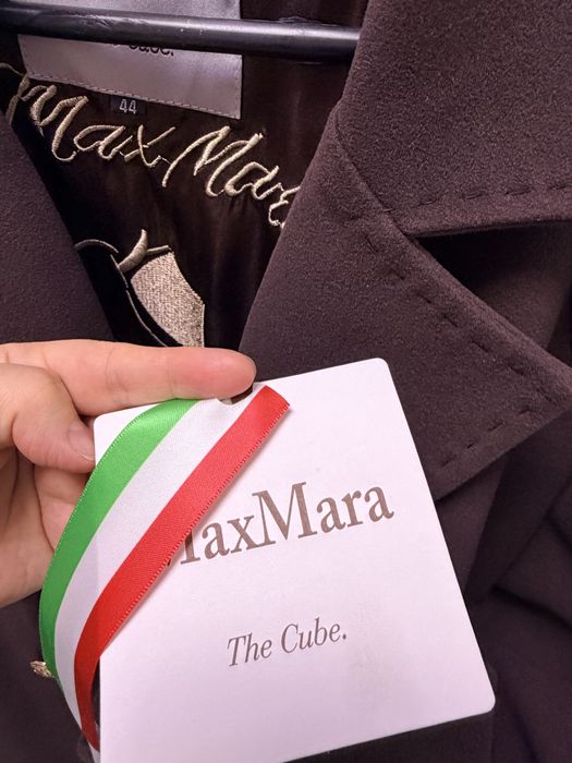 Продам пальто MaxMara