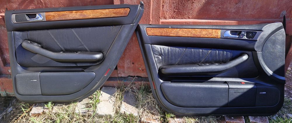 Аули А6С5  Чёрные дверные карты