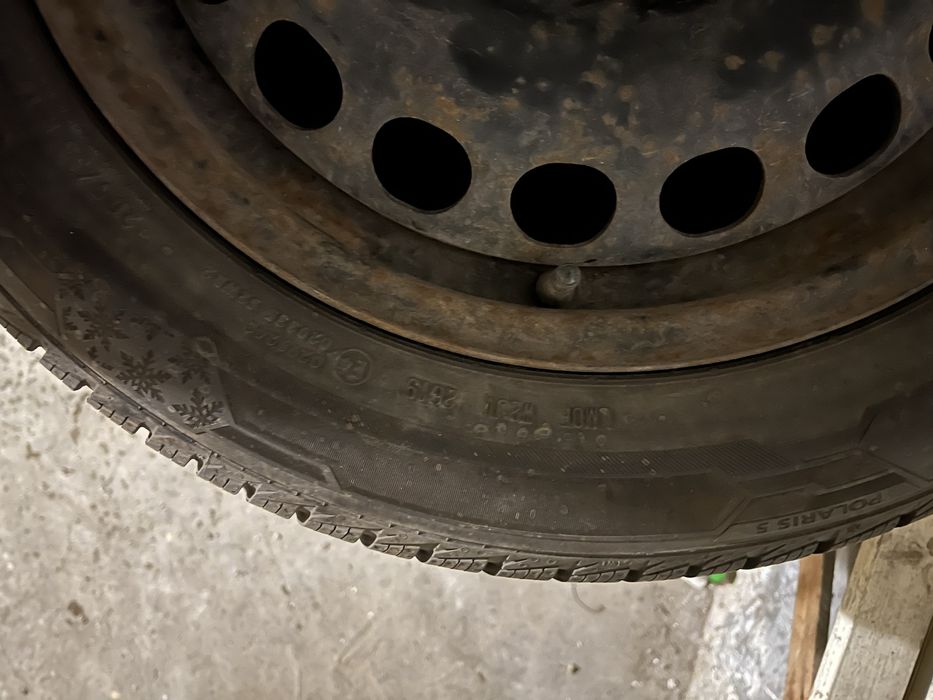 Гуми 16 цола с джанти vw passat