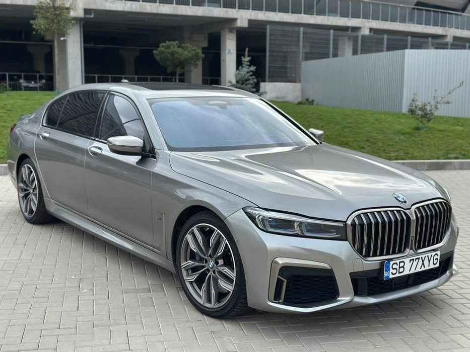 BMW M760 V12 • xDrive LONG • 4 seats • Individual