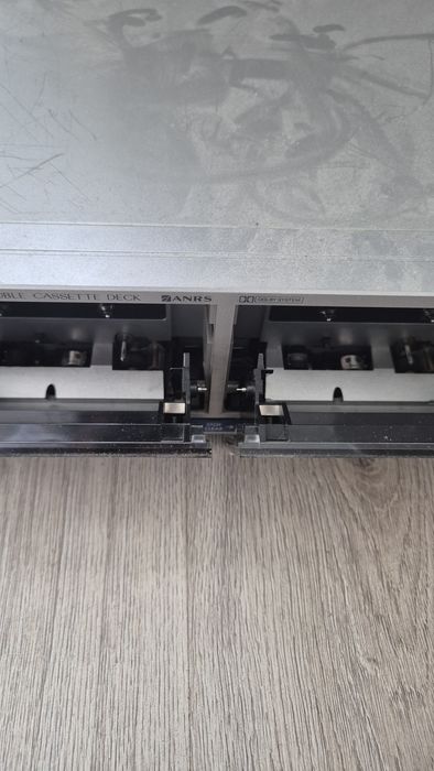 Касетен Дек JVC KD-W9