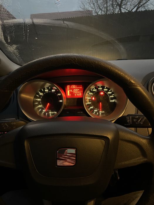Vând seat ibiza 1.4