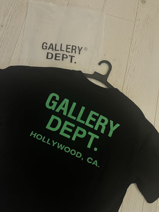 Tricou Gallery Dept (Negru cu verde)