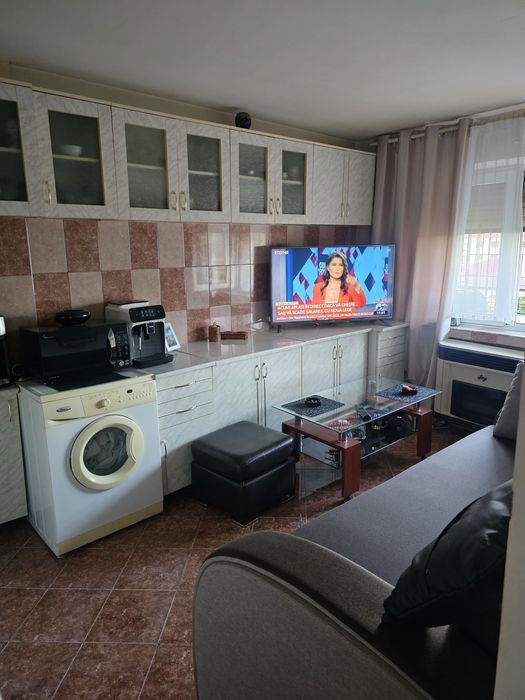 De vânzare apartament două camere!