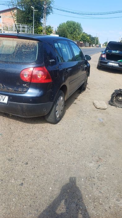 Dezmembrez golf 5 1.6 bse 180 mii km
