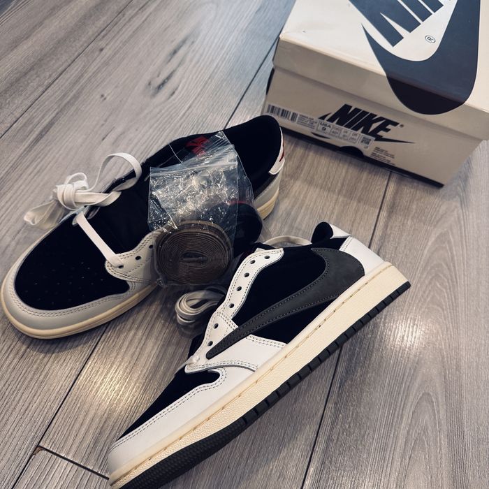 Nike Air Jordan 1 low og 40,5 noi in cutie