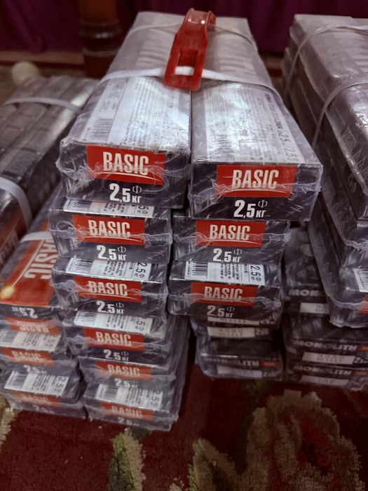 сварочные электроды MONOLITH BASIC (тип E7018) диаметром 2.5 мм