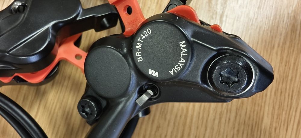 Спирачки Shimanо Deore BR-MТ420 /лост BL-MТ4100 -Четирибутални