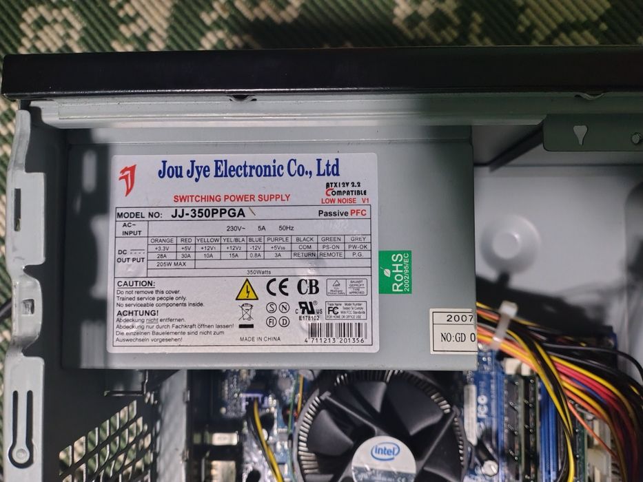 Vând piese calculator