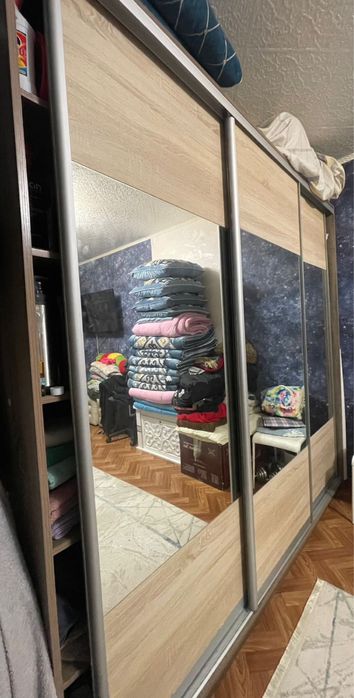 ПРОДАЕТСЯ кроват,шкафы.