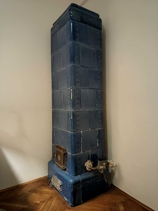 Vand soba de teracota albastra pe gaz