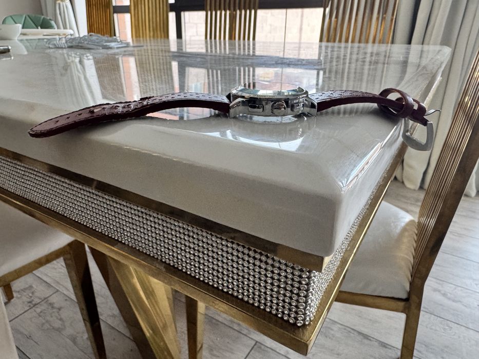 Продам часы мужские наручные