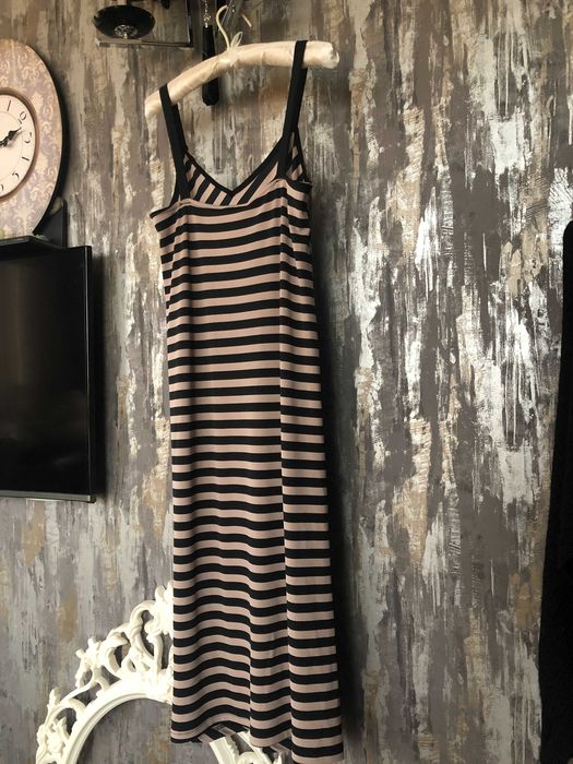Rochie in forma de A dungi NOUA_Stradivarius_M fete/femei