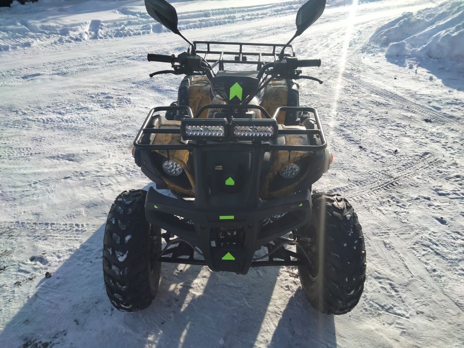 Квадроцикл не маленький.