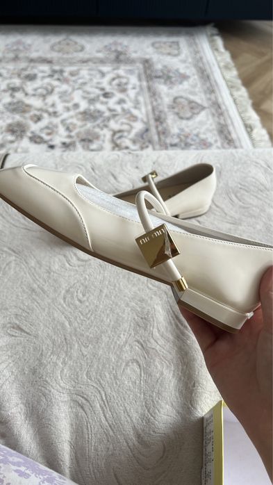 Балетки молочные