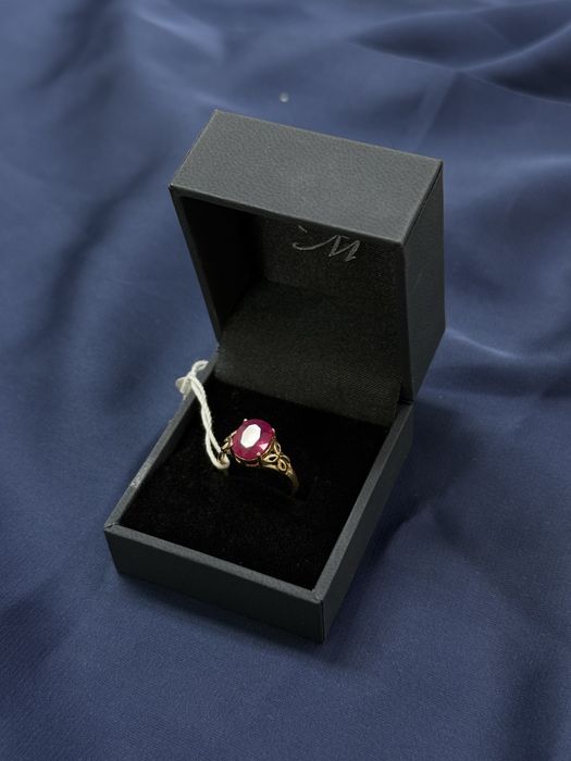 Золотое кольцо с рубином