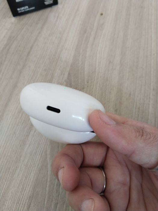 Беспроводные наушники