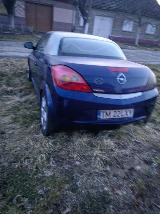 Opel tigra an2004
