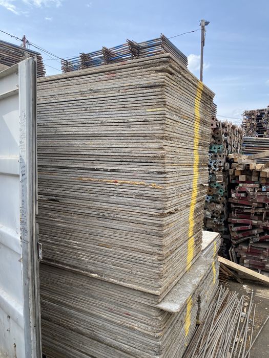 Фанера б/у Ламинированный !