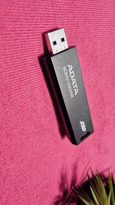 SSD portabil USB ADATA SC610, 2 TB, USB 3.2 -Nou!