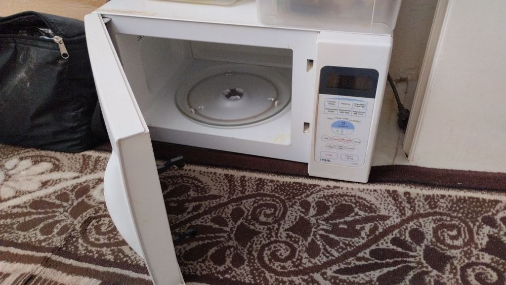 Микроволновка сотилади