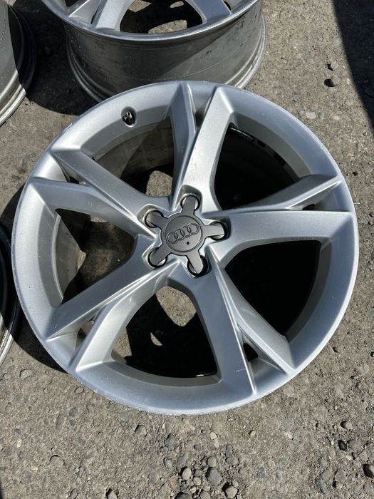 Jante origi 19 5 112 Audi A3 A4 A5 A6 A7 A8 Q3 Q5 Mercedes Wv Skoda Seat ET 32