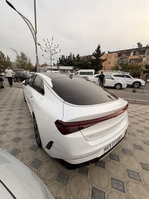 Kia k5   7 poz 2025 yil 12 ming yirgan tozza