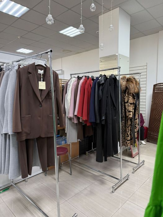 Продаеться  бутик женской одежды