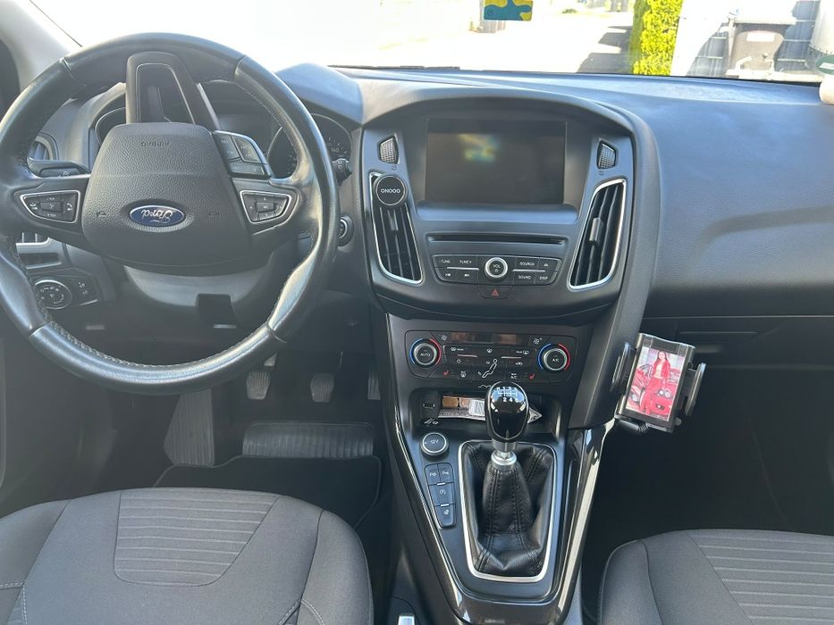 Ford focus  1.0 benzina  2016