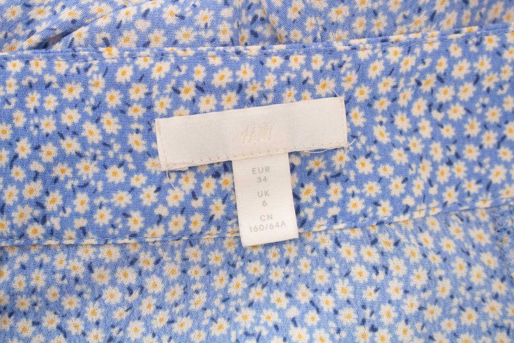 H&M дамска пола миди синя на маргаритки голяма цепка 34 XS