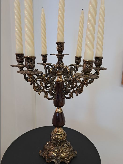 Suport 7 lumanari, bronz cu lemn, model deosebit, 700 lei